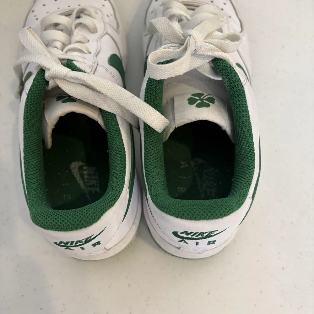 Nike Air Force 1 Shoes Boys 6Y‎ Low Retro 314192-133 Irish 2009